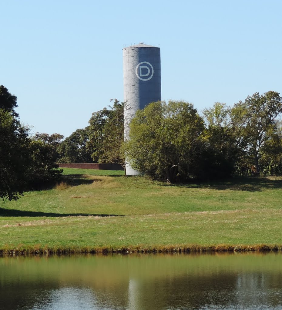 Old Tank ? on a Deep River Farm----st