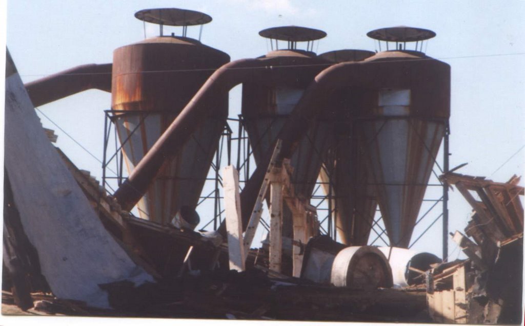Four giant cyclones at former Alma desk complex