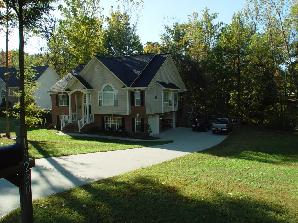 19230 Dutch Iris Lane