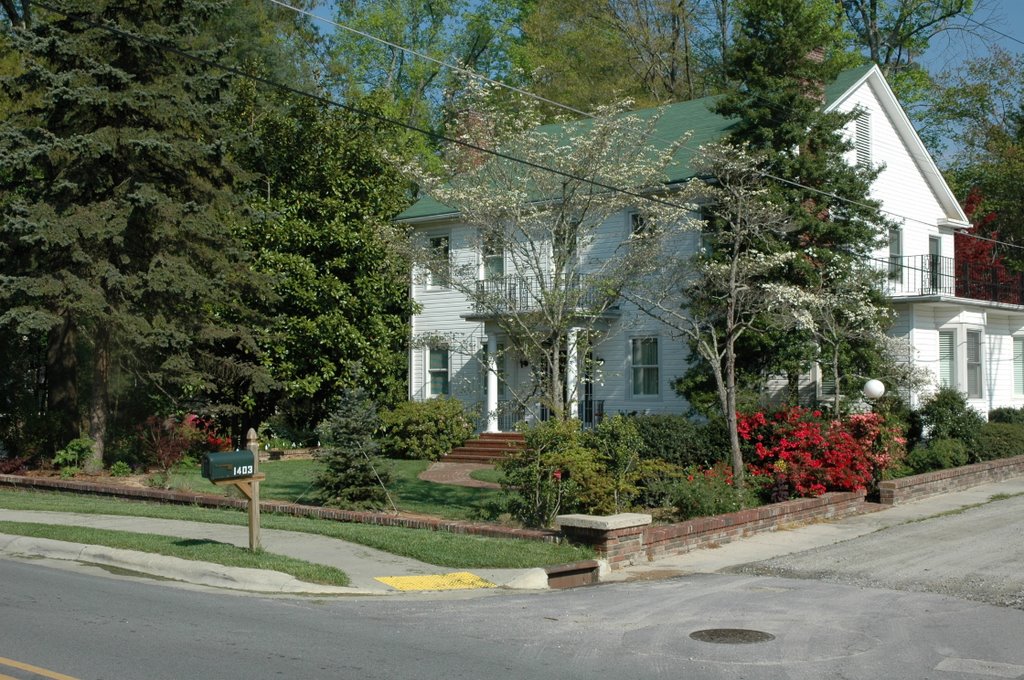 1403 5th Ave West