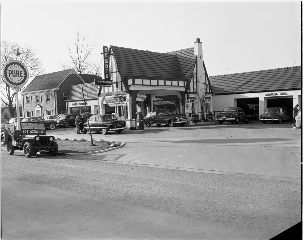Service Station on Franklin St., c.1950s