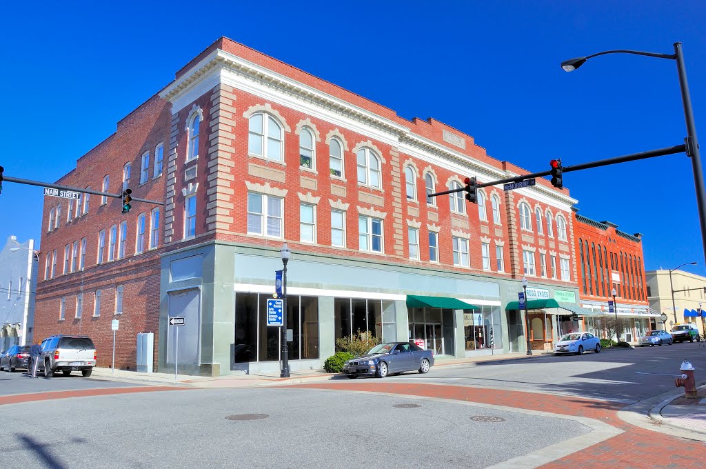 NORTH CAROLINA: ELIZABETH CITY: Kramer Building (1909), 500-512 East Main Street
