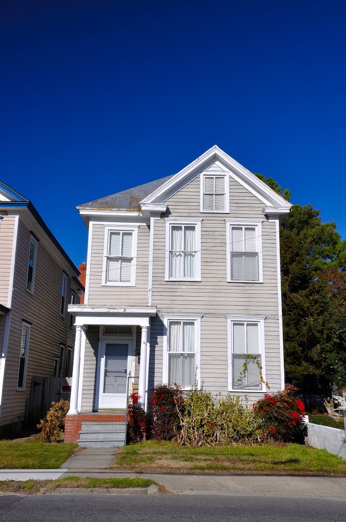 NORTH CAROLINA: ELIZABETH CITY: private residence, 202 East Church Street
