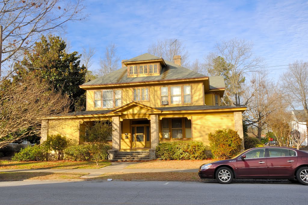 NORTH CAROLINA: ELIZABETH CITY: private residence, 200 West Main Street