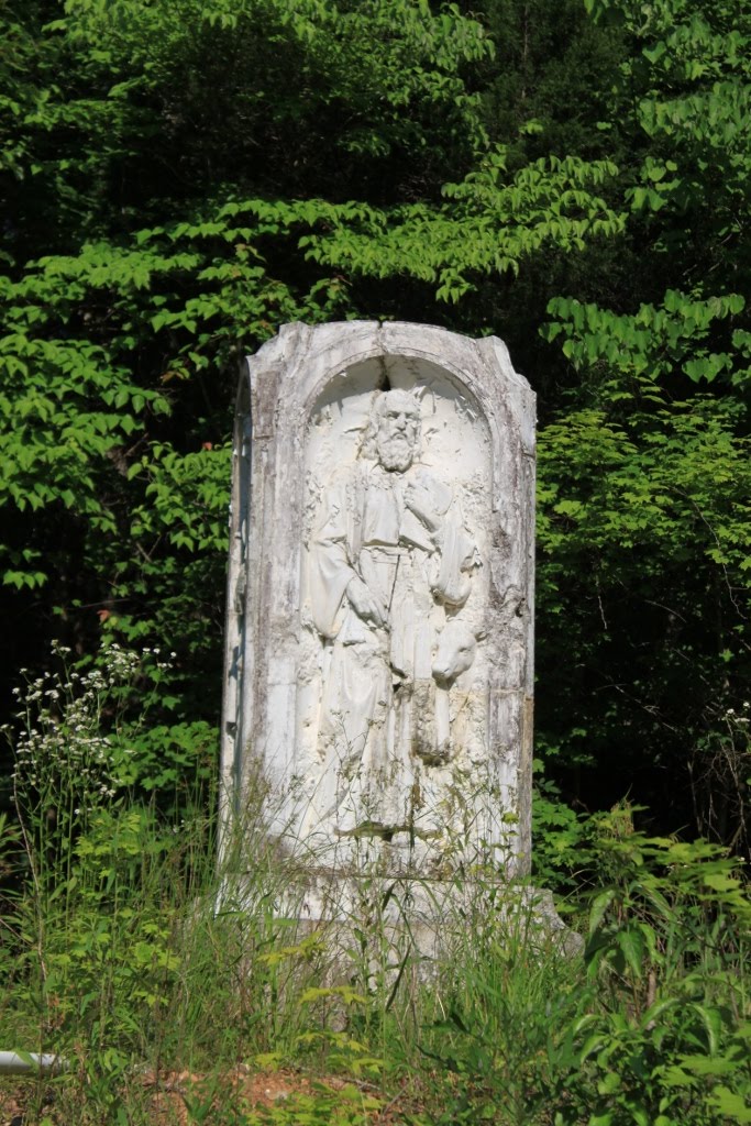 St Luke Monument