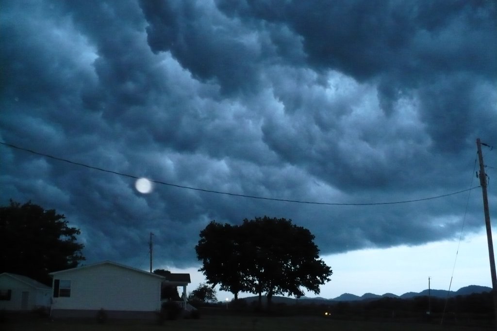 Storm clouds rising, Englewood, TN