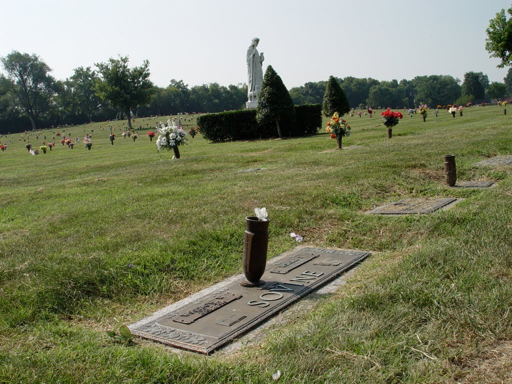 Singer Red Sovine Gravesite