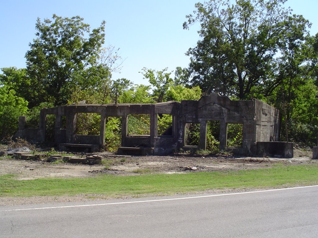 Abandoned store building