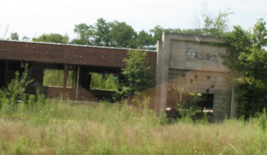 Airy building north of Arlington