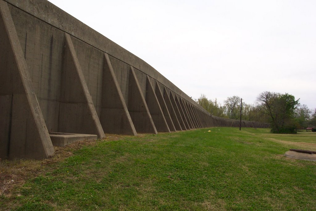 Flood walls