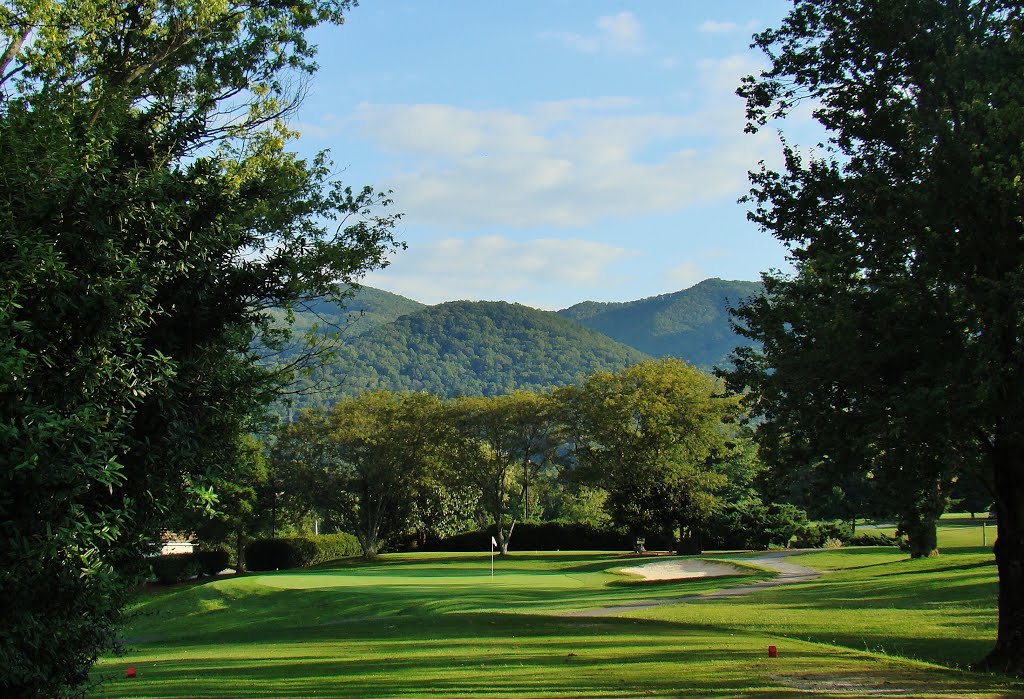 Pine Oaks Golf Course