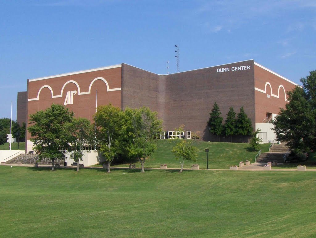 Austin Peay State University Winfield Dunn Center, GLCT