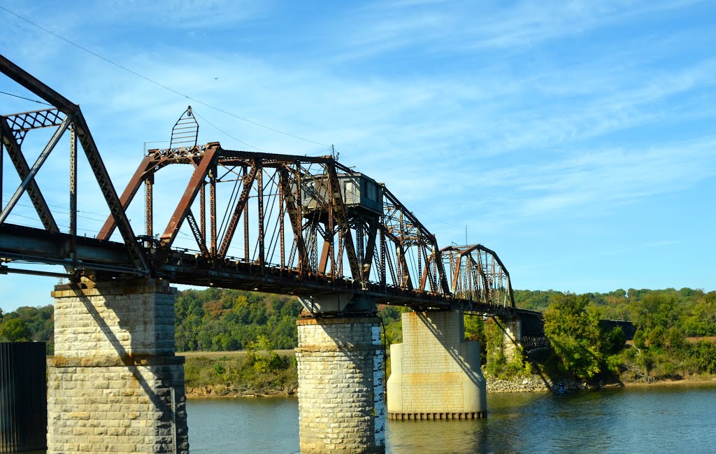 Railroad bridge over Cumberland River