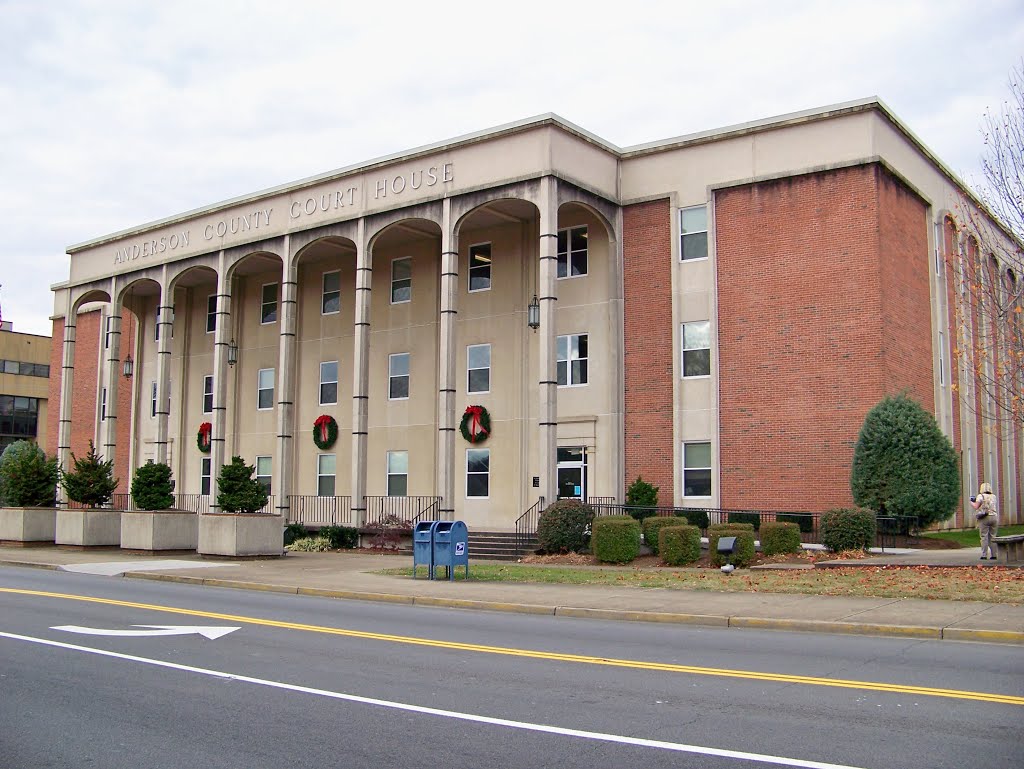 Anderson County Courthouse - Clinton, TN
