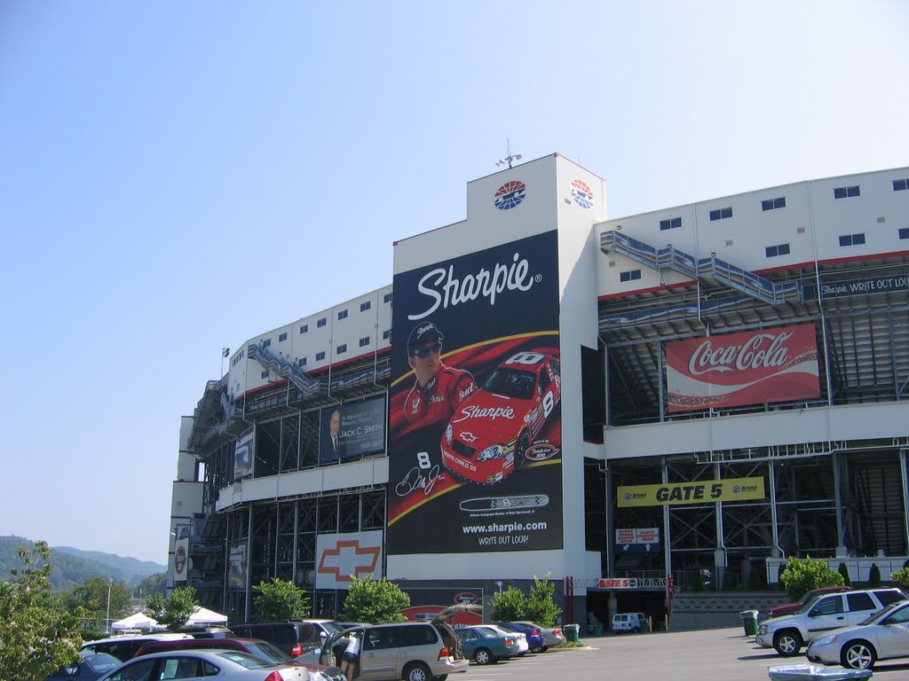 Sharpie 500, Bristol, Tennessee - Racin the way it oughta be!