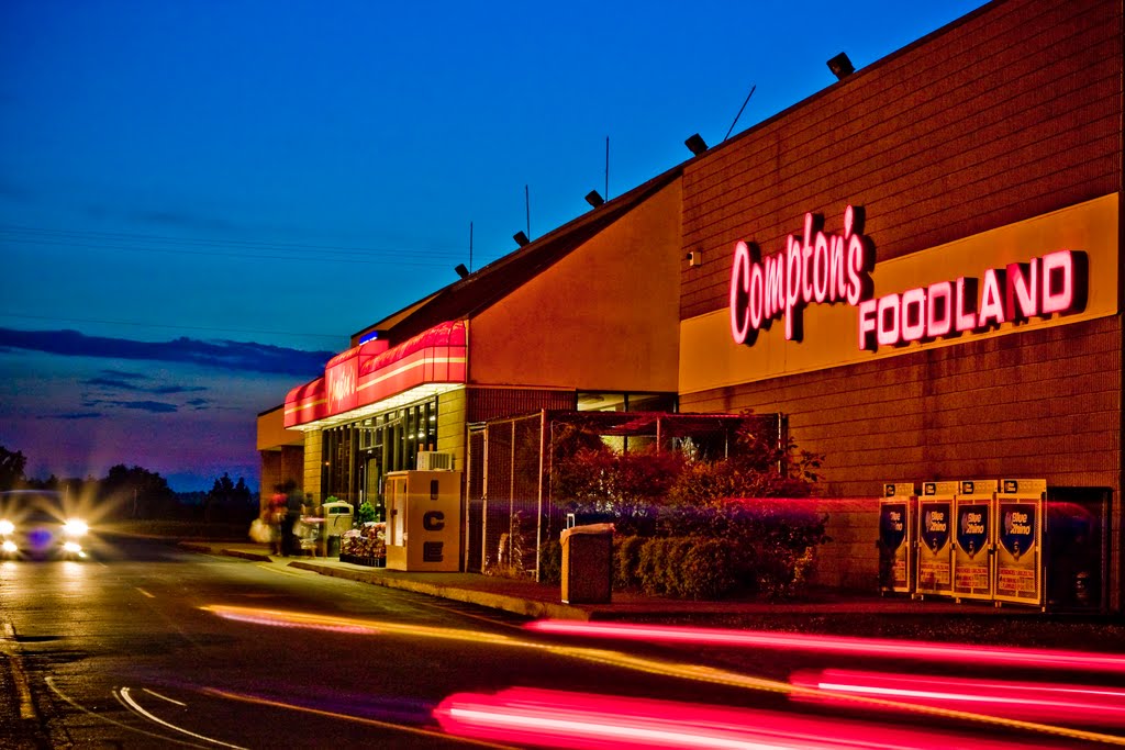 Comptons Foodland and Right Aid
