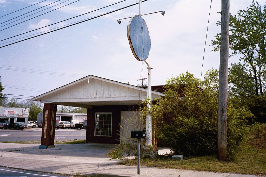 Una Tennessee Brick Gas Station..This landmark may have been moved