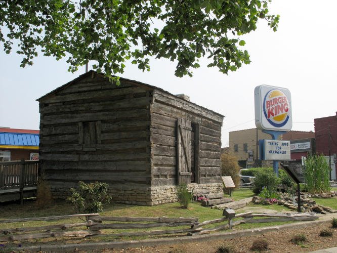 Lebanon, TN,  Neddy Jacobs cabin