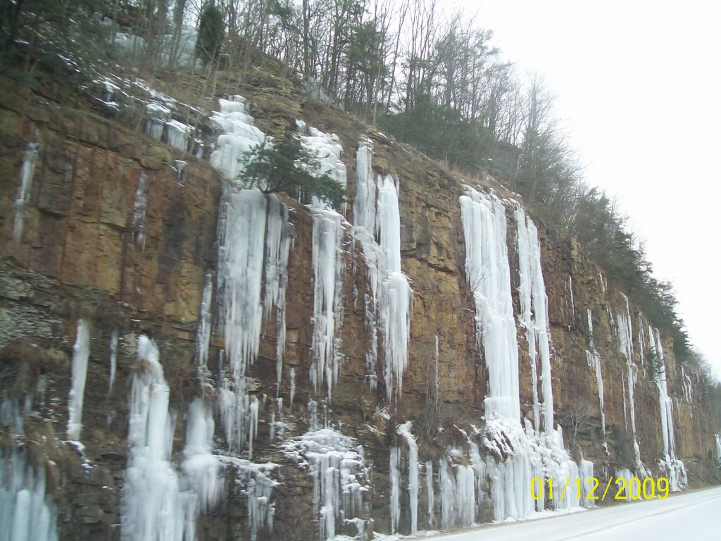 Icy Cliffs, Chattanooga, Tn