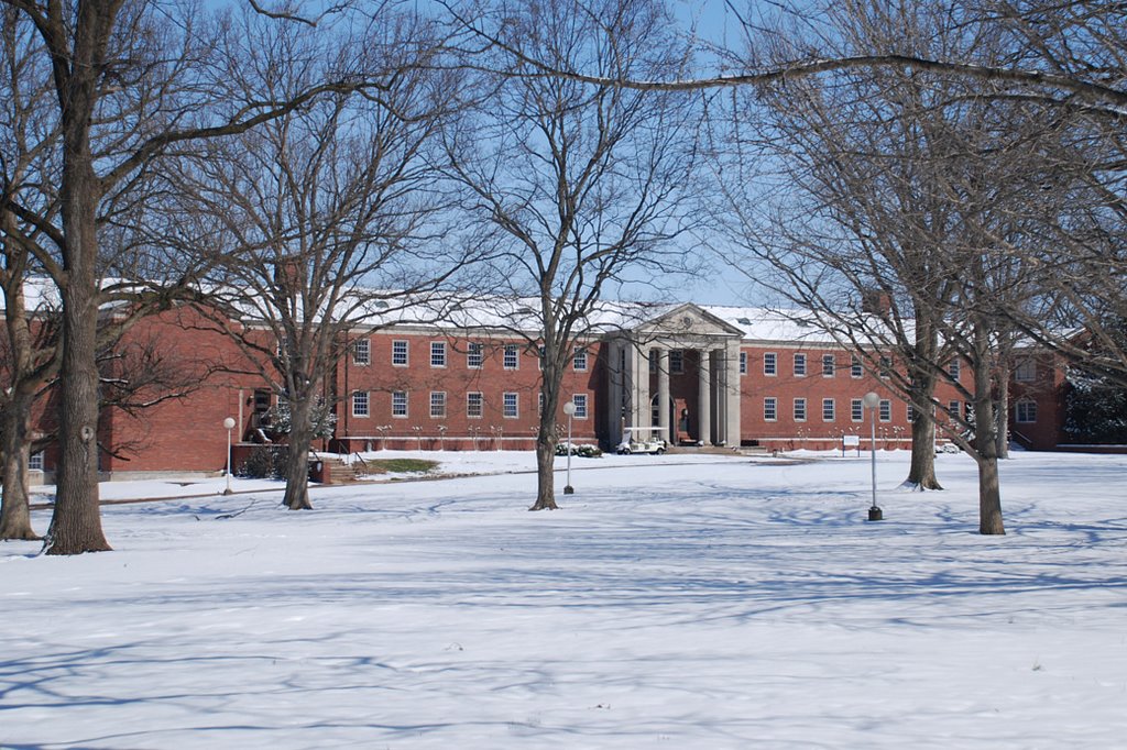 Hall-Moody Administration Building on the UT Martin campus