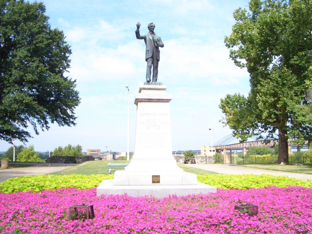 Jefferson Davis in Confederate Park