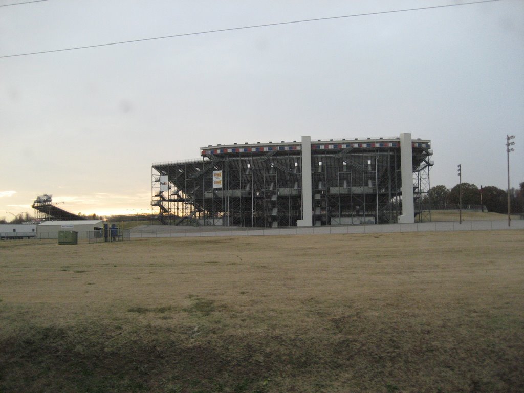 Memphis Motorsports Park Oval track the Grandstand from outside