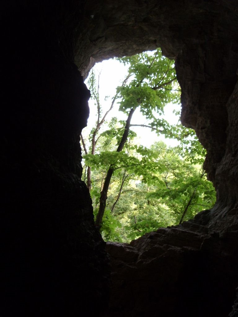 Cheeks Bend Cave