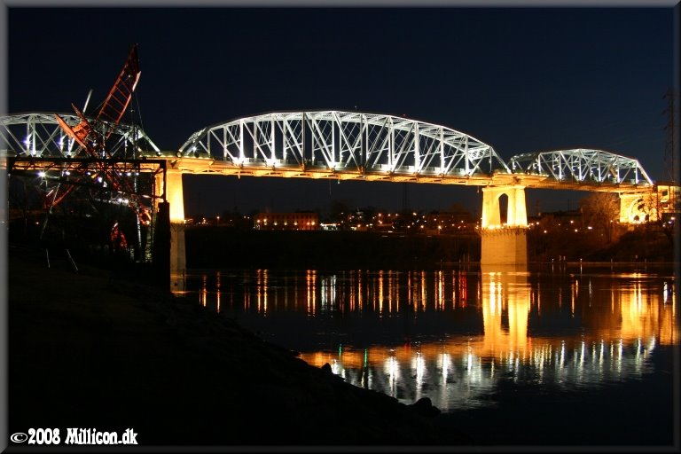 Shelby Street Bridge at Night