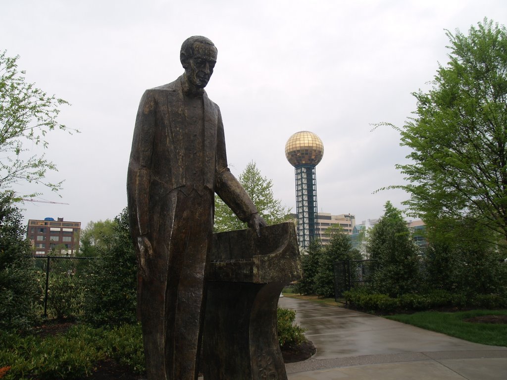 Rachmaninoff Statue