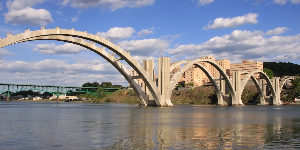 Beautiful Light! Deconstructing the Henley Street Bridge in Knoxville, Tennessee