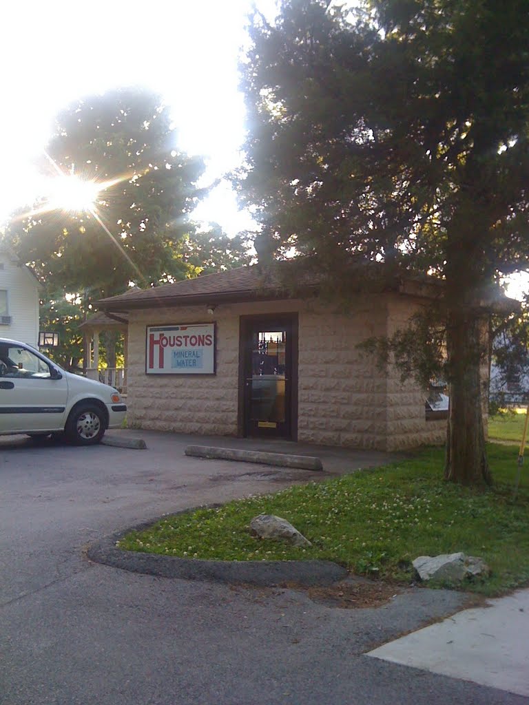 Houstons Mineral Well. -  New Market, TN