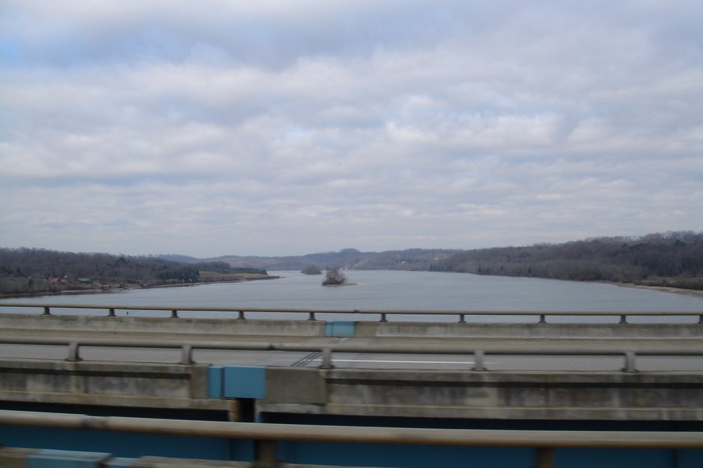 Tennessee River