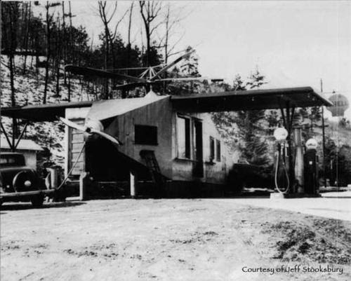 old picture of Powell airplane