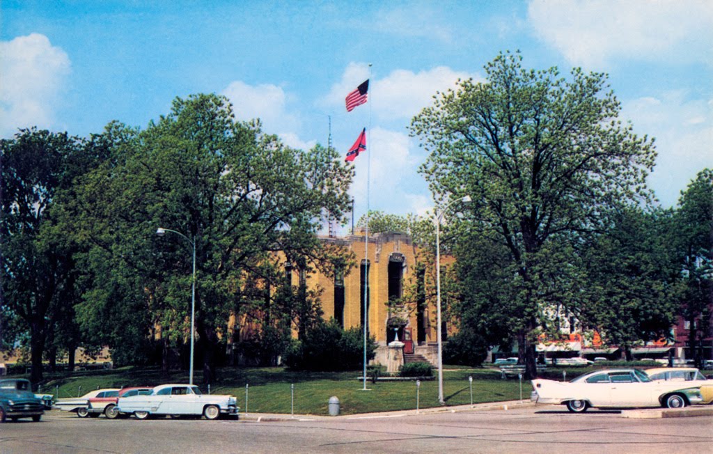Lauderdale County Courthouse in Ripley, Tennessee