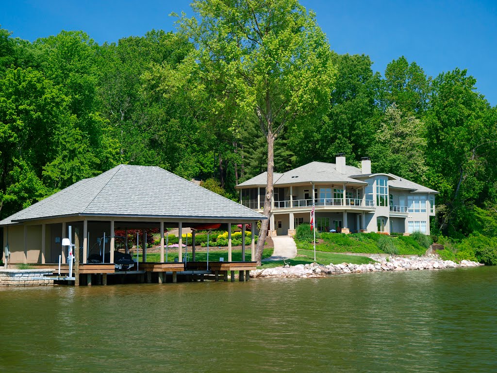 Knoxvlle Custom Boat Houses
