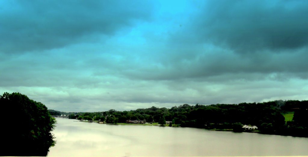 Tennessee River