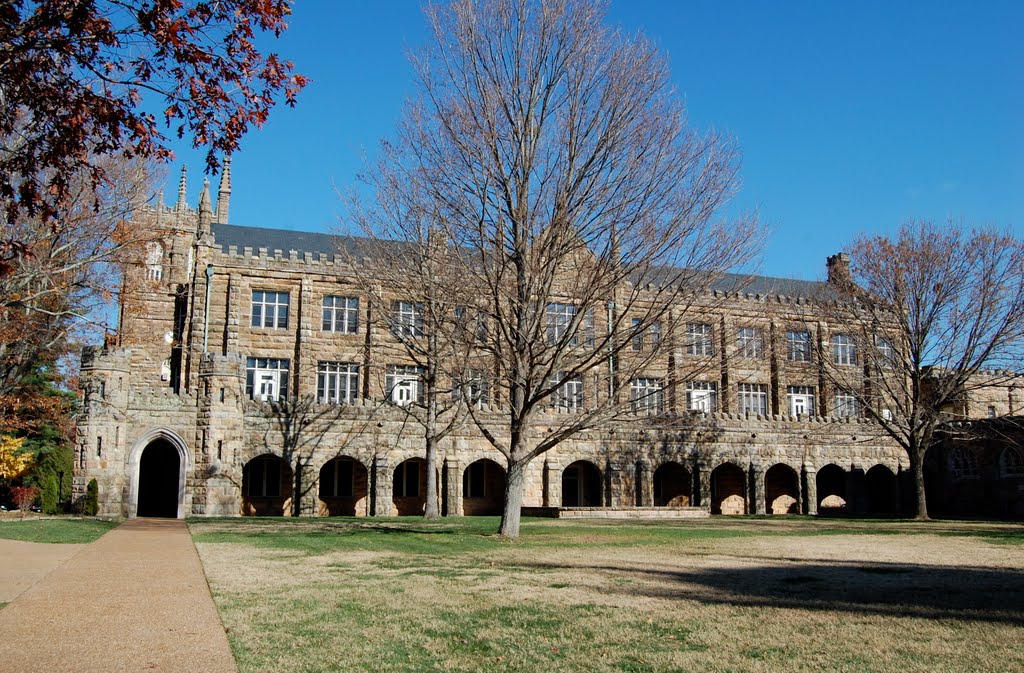 Walsh-Ellet Hall