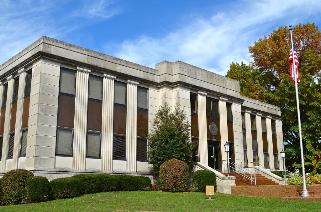 DeKalb County Courthouse, Smithville, TN