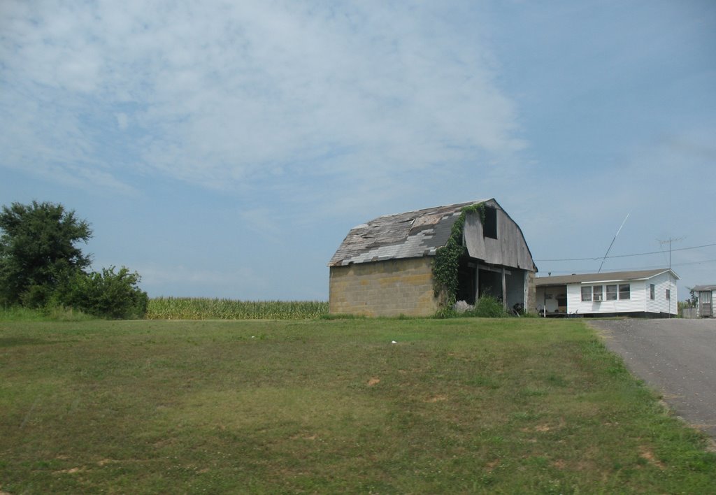 Barn near Moscow Road