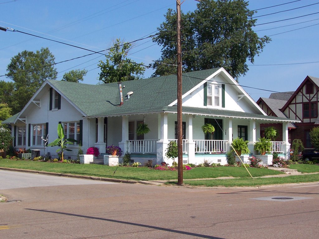 S. College St.