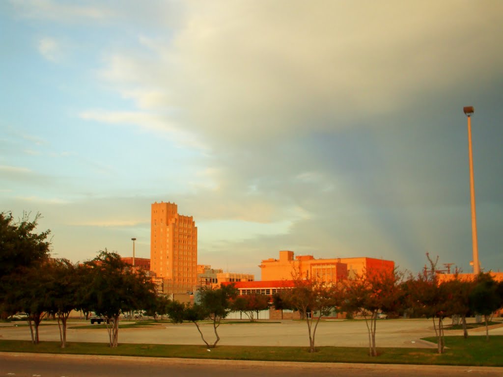 History standing tall, the Wooten Hotel!