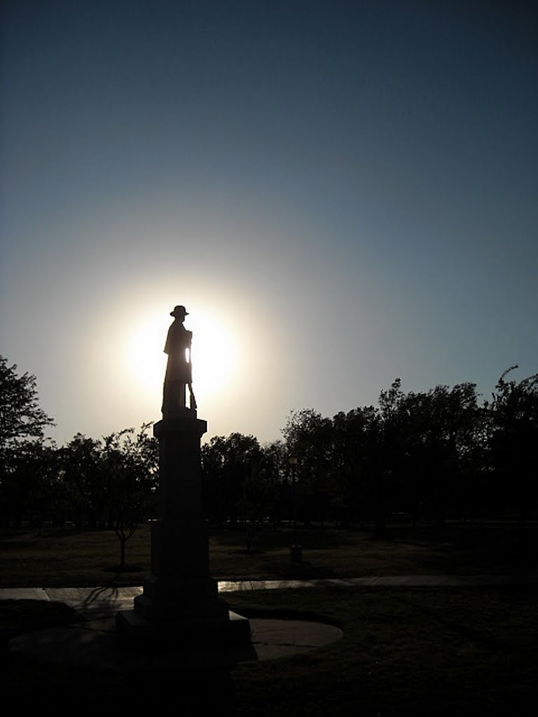Confederate soldier monument