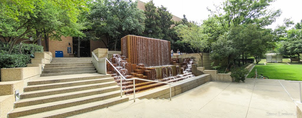 UTA School of Architecture Water Fountain, Arlington, Texas