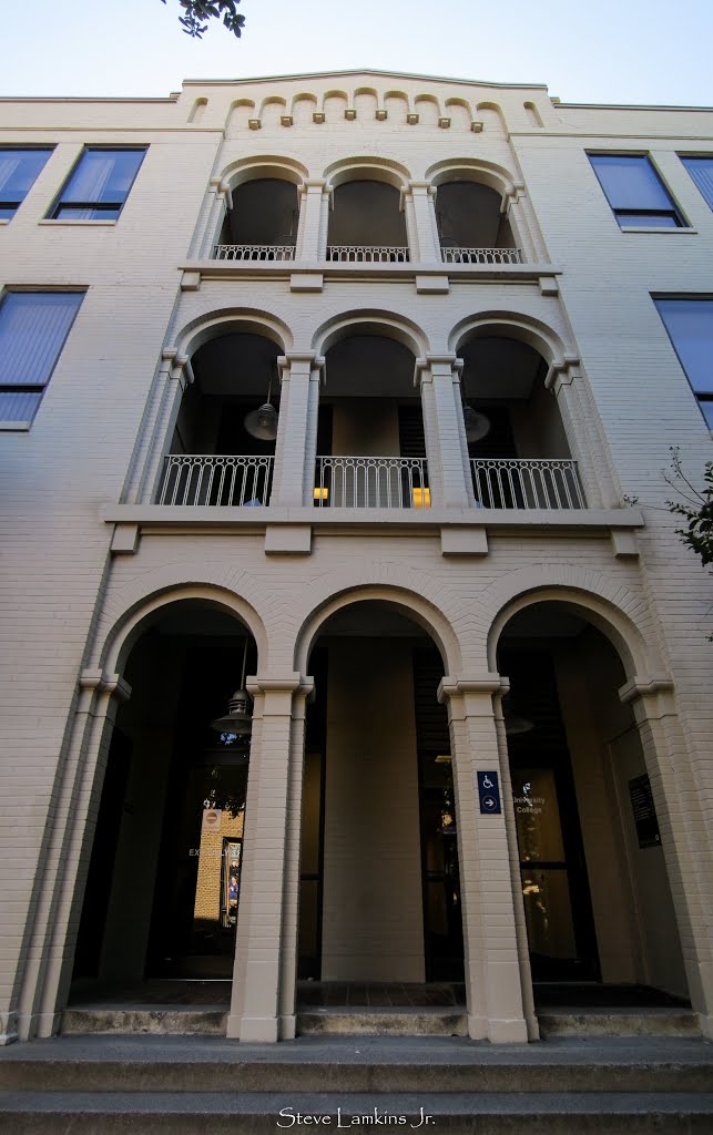UTA Ransom Hall