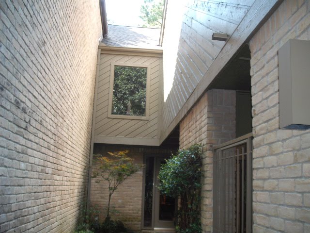 Hudson Forest Roof Repairs and Replacement