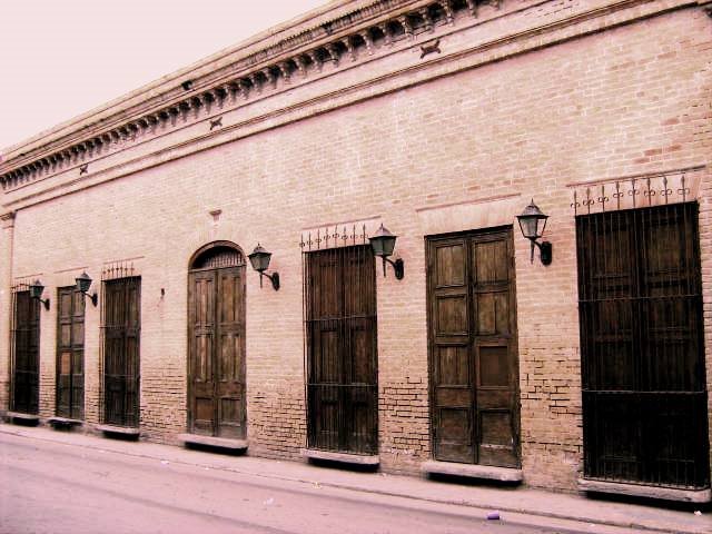 fachada centro historico (sepia)