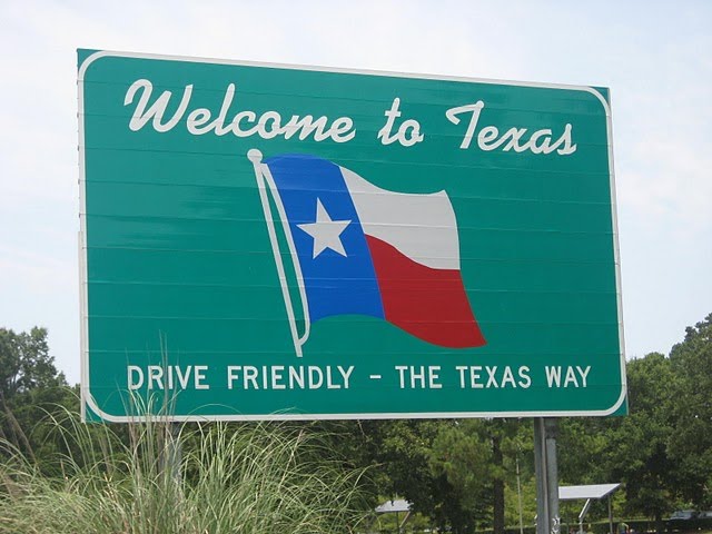 Plano TX Professional Movers - Small World Moving Company‎