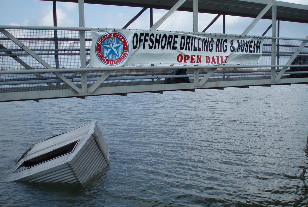 Pier 19 of Galveston Bay