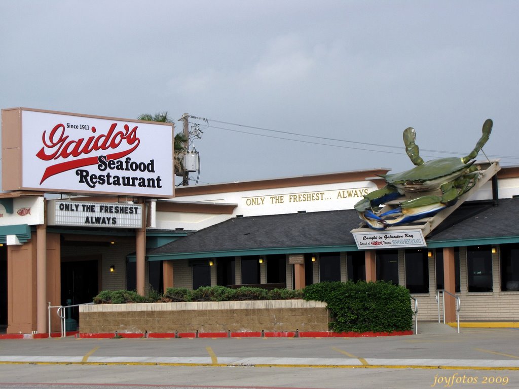 Gaidos Seafood Restaurant & the Giant Crab