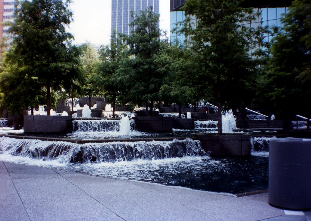 Water Fountains in Dallas, Texas